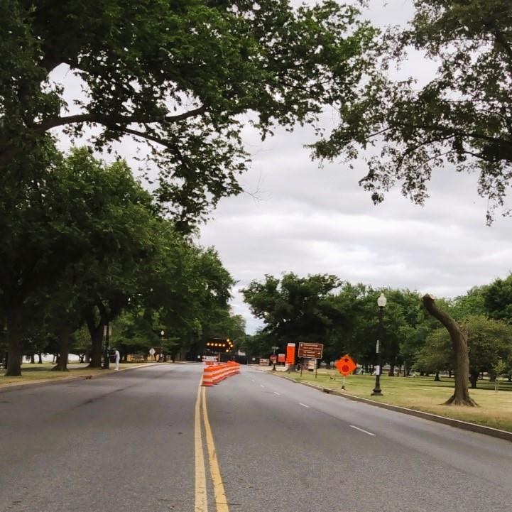 Ohio Drive SW Closure Traffic Signs